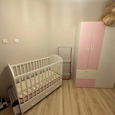 Vermietung einer geräumigen 3-Zimmer-Wohnung, Zentrum von Varna, Bulgarien